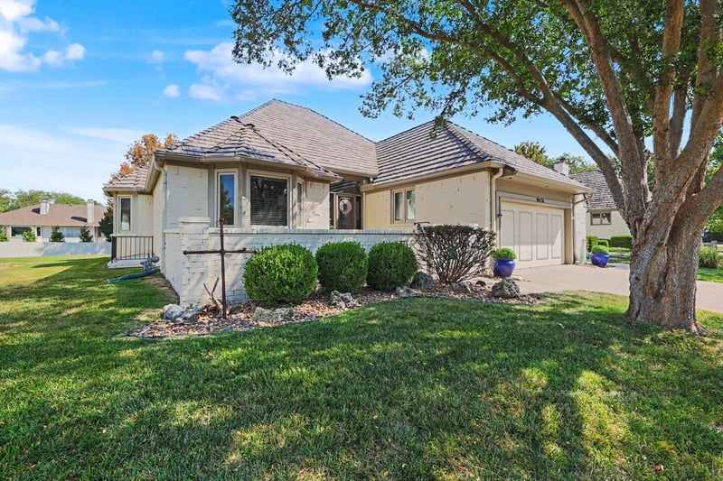 9426 E Woodspring, Wichita, KS 67226