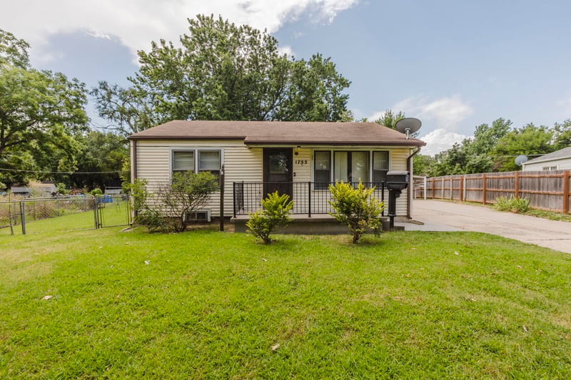 1753 Marion , Wichita, KS 67216