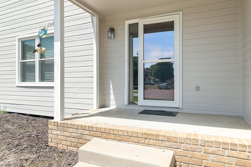 4479 Edgemoor Ct, Bel Aire, KS 67220