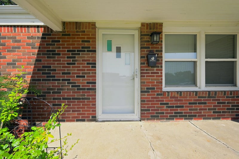 641 Apache Dr, Wichita, KS 67207