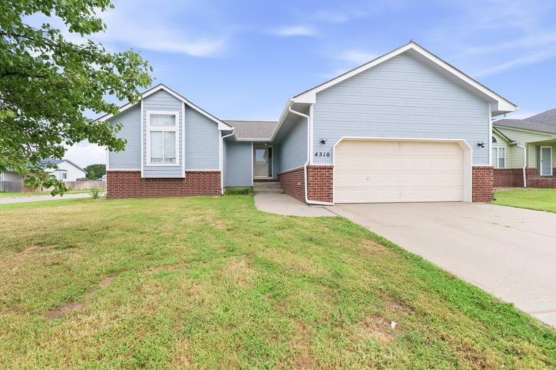 4510 S Doris Ct, Wichita, KS 67215