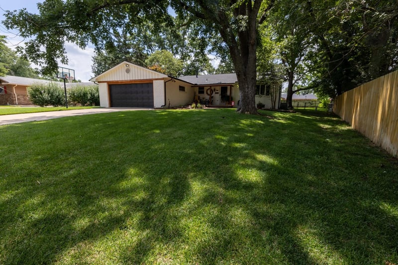 9419 12th St N, Wichita, KS 67212