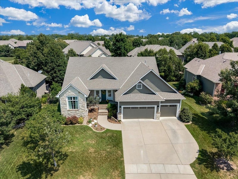 1656 Logan Ps, Andover, KS 67002