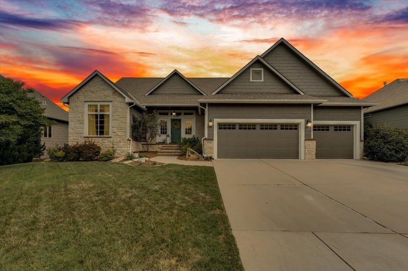 1656 Logan Ps, Andover, KS 67002