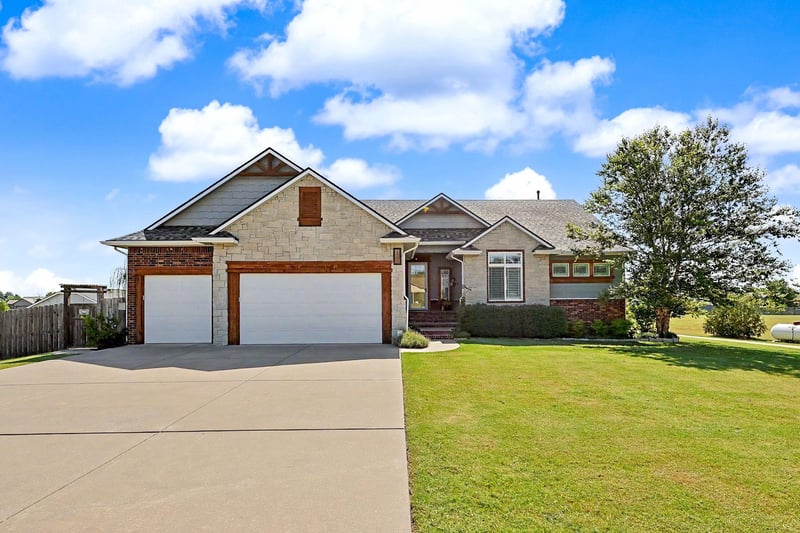 3900 Linden St, Derby, KS 67037