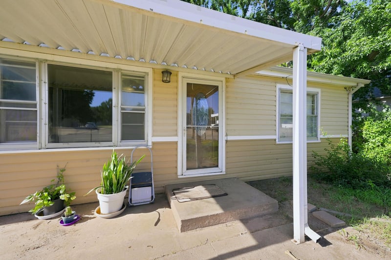 217 Chicago Ave, Colwich, KS 67030
