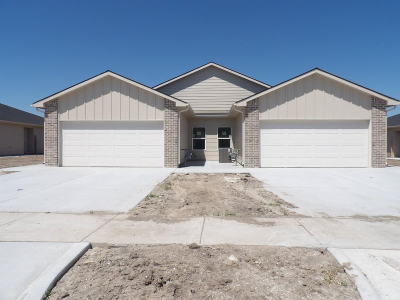 920-922 Logan St, Newton, KS 67114
