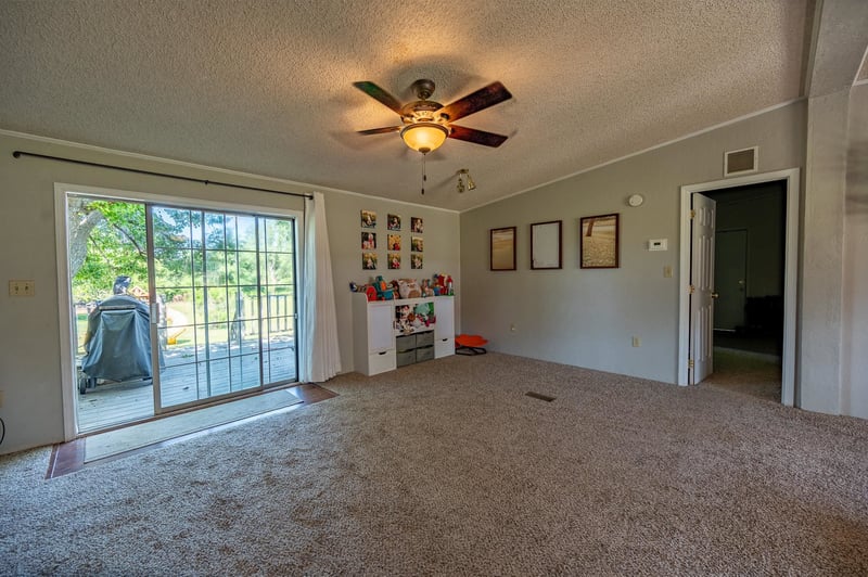 1905 Sunny Hills, El Dorado, KS 67042