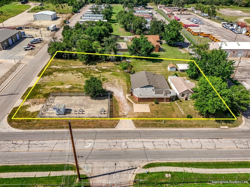 1610 6th , El Dorado, KS 67042