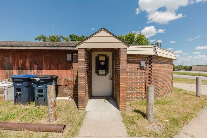 1610 6th , El Dorado, KS 67042