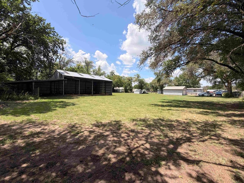 739 55th , Wichita, KS 67217