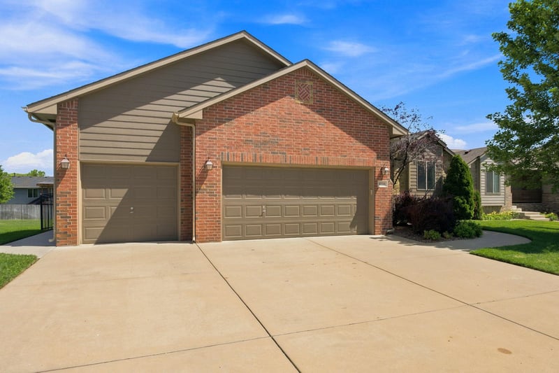 8716 Conrey St, Wichita, KS 67205