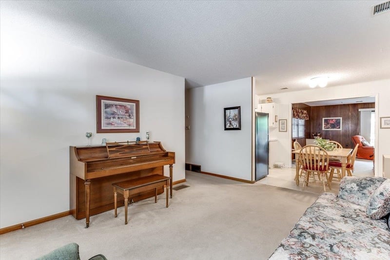 3415 Bonn , Wichita, KS 67217