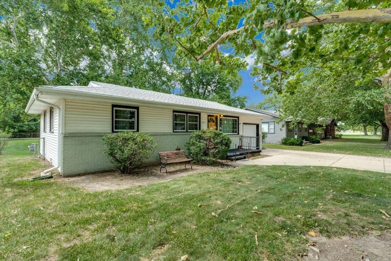 3415 Bonn , Wichita, KS 67217