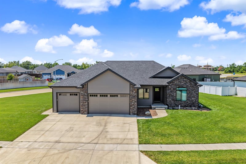 2744 Wet Stone Dr, Salina, KS 67401