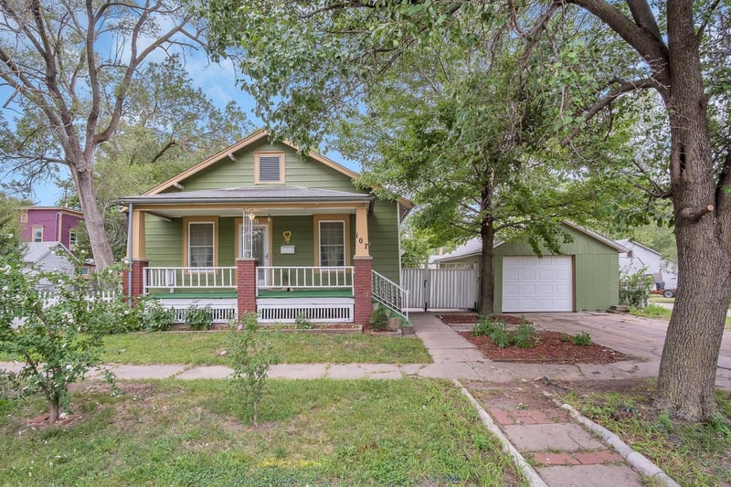 107 3rd , Newton, KS 67114