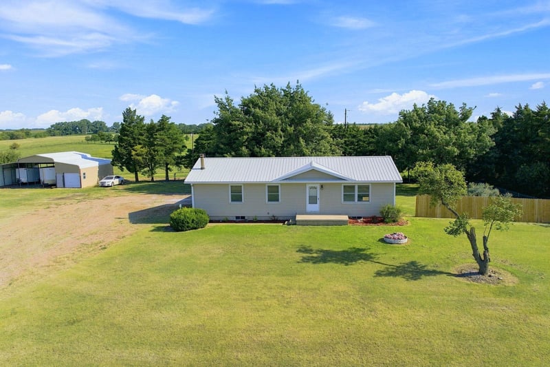 30220 39th St S, Garden Plain, KS 67025