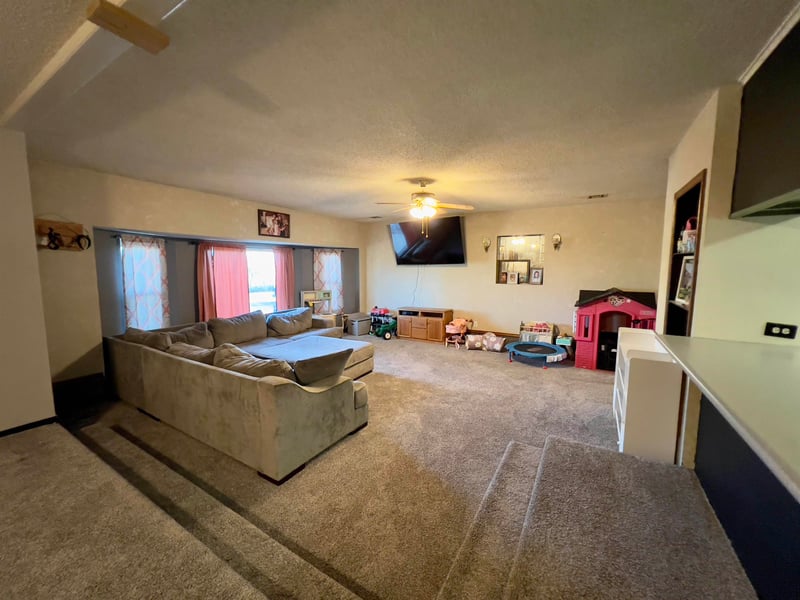 6227 304th Rd, Arkansas City, KS 67005