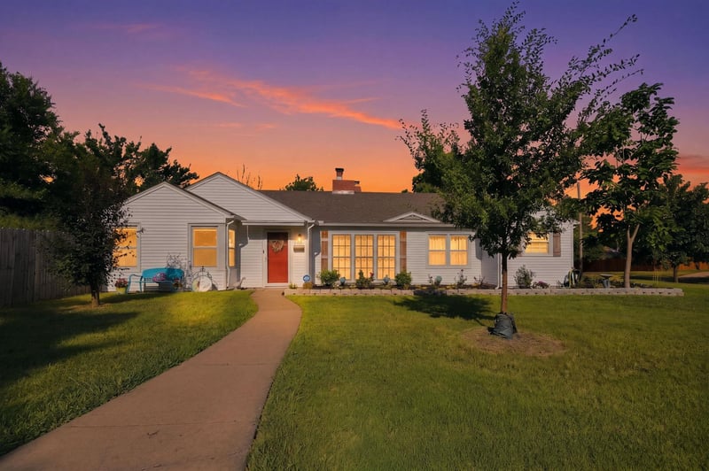 353 Pinecrest Ave, Wichita, KS 67208