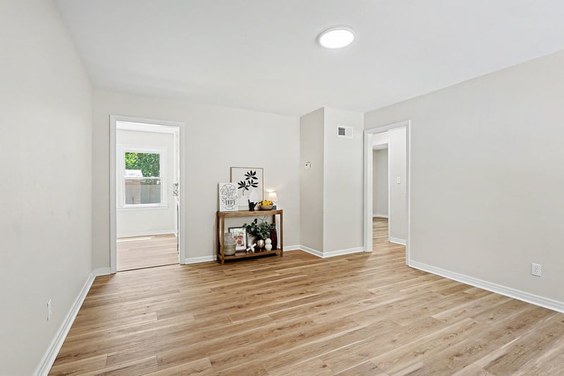 5811 Skinner , Wichita, KS 67218