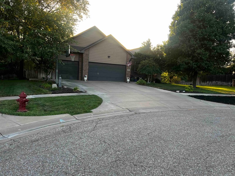 1309 Summit Cir, Derby, KS 67037