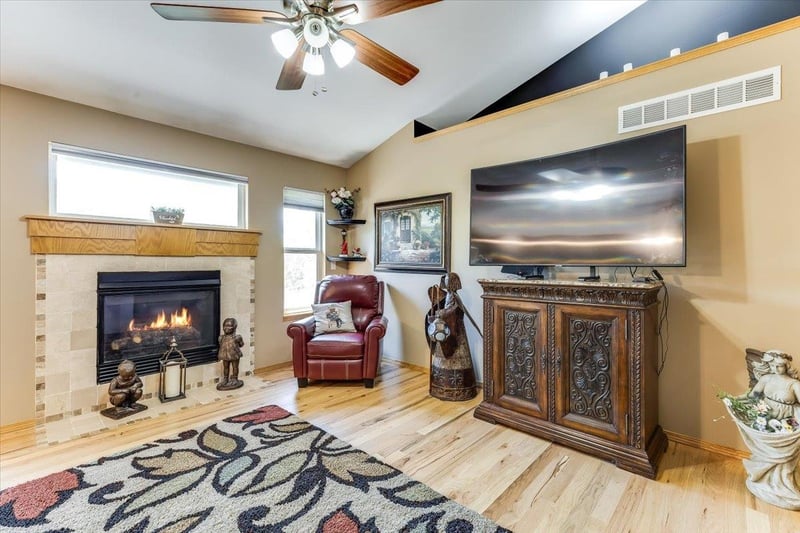 1309 Summit Cir, Derby, KS 67037