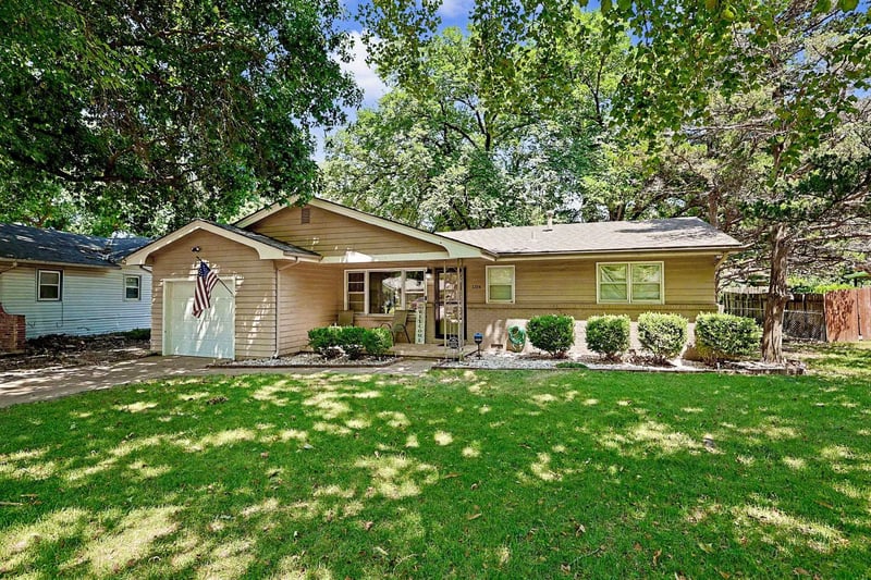 1314 Westview Dr, Derby, KS 67037