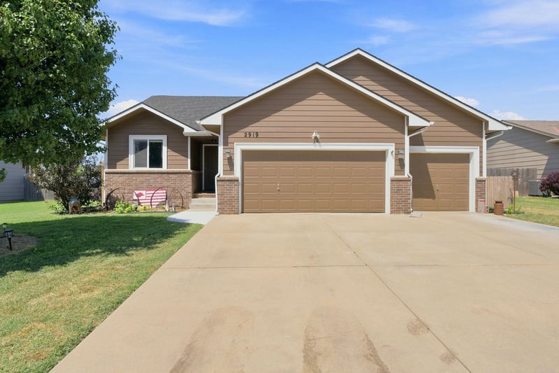 2919 Emerson St, Derby, KS 67037