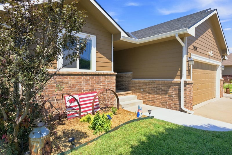 2919 Emerson St, Derby, KS 67037