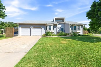 1150 S Burrus St, Wichita, KS 67207
