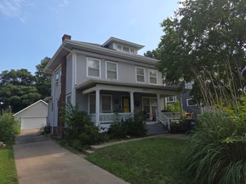 3240 E Country Club Pl, Wichita, KS 67208