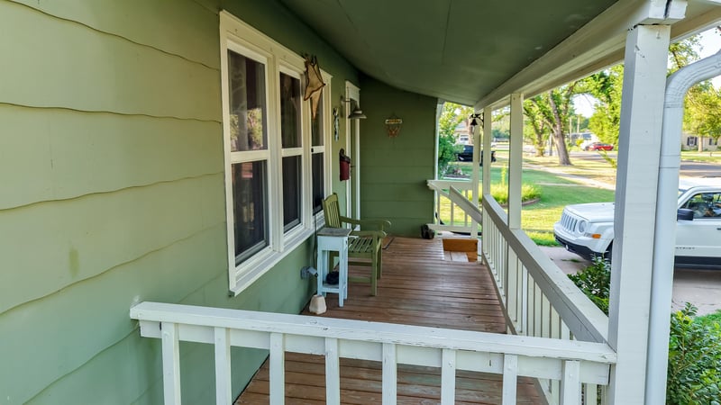 215 Spruce , Halstead, KS 67056