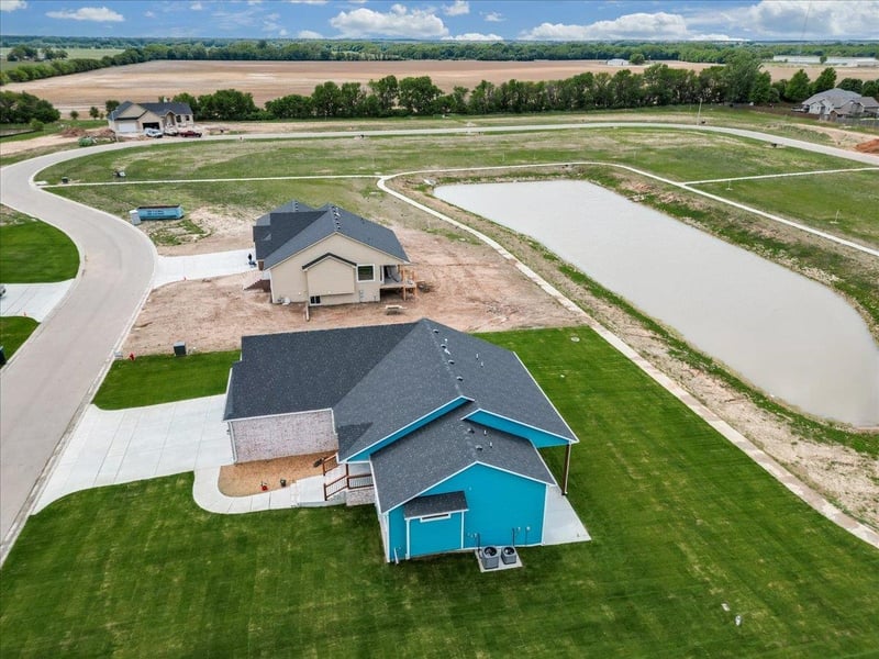 464 Stoney Creek St, Clearwater, KS 67026