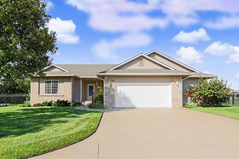 8025 W Suncrest, Wichita, KS 67212