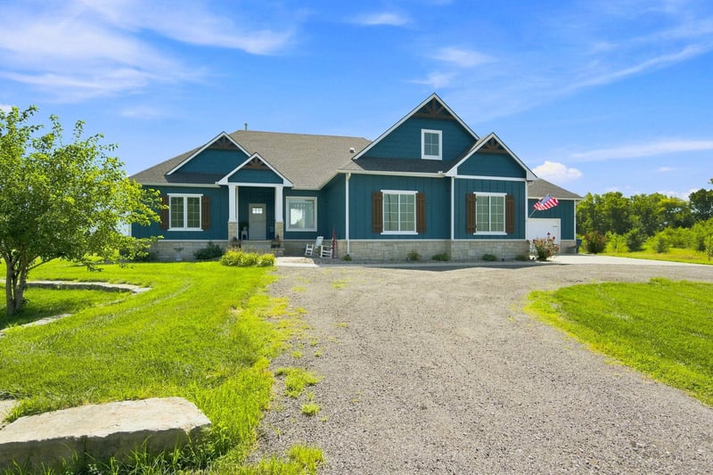 1042 Lake Rd, Cheney, KS 67025-7706