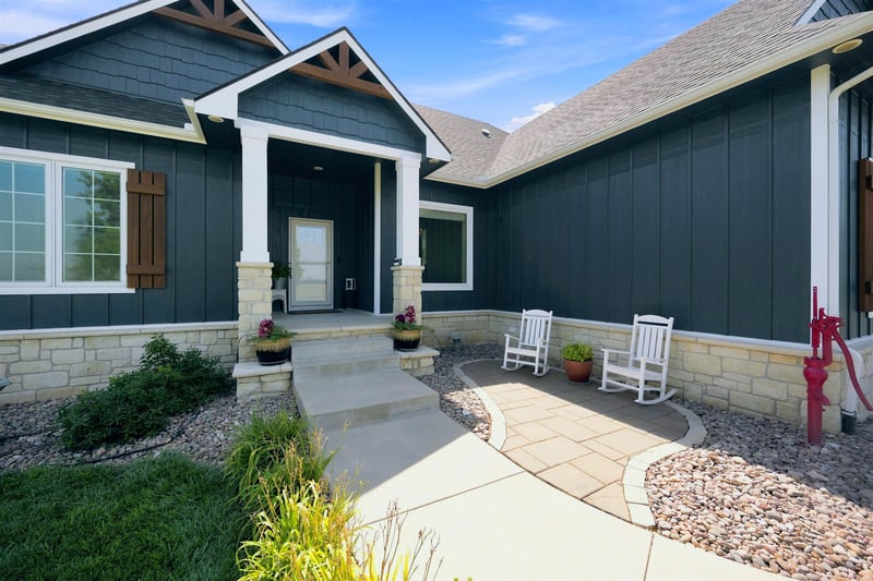 1042 Lake Rd, Cheney, KS 67025-7706