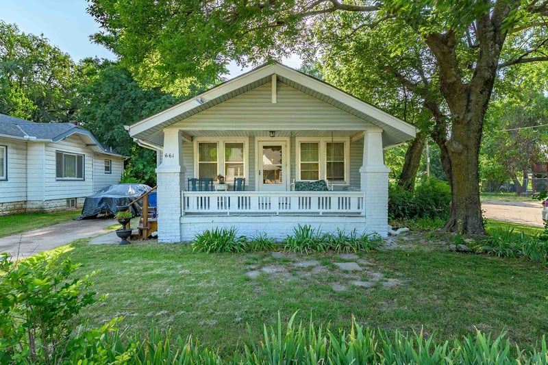 661 Estelle Ave, Wichita, KS 67214-4636