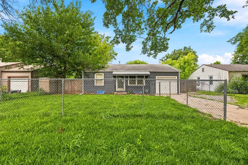 4533 Oak Ave, Wichita, KS 67217