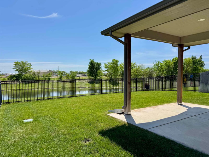 896 Cloverleaf , Goddard, KS 67052