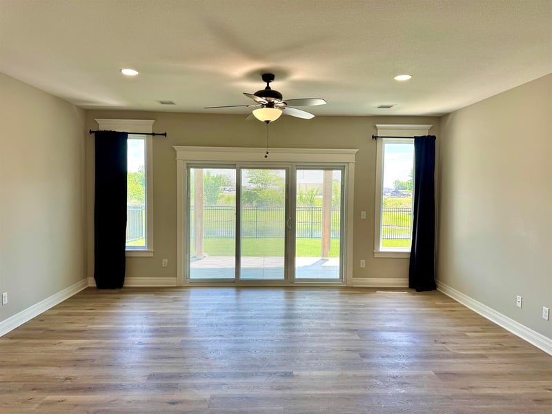 896 Cloverleaf , Goddard, KS 67052