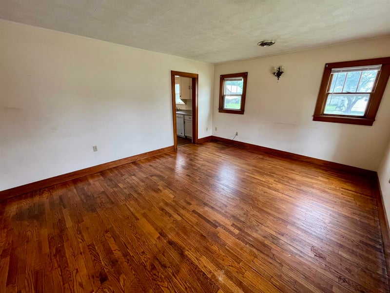 302 3rd , Newton, KS 67114