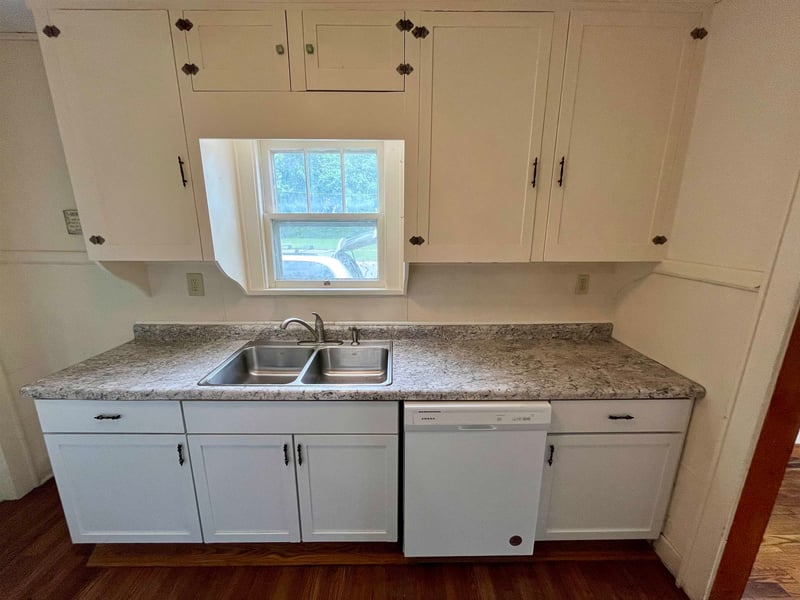 302 3rd , Newton, KS 67114