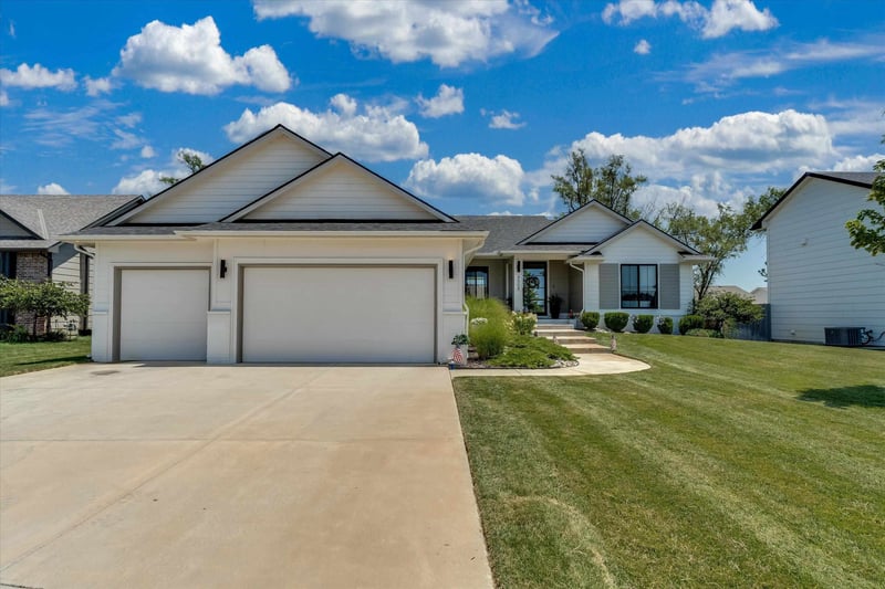 4508 Sunny Cir, Wichita, KS 67205