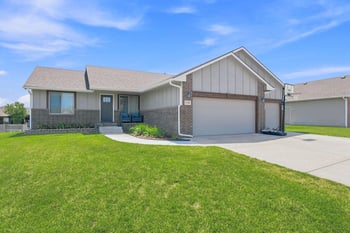 12718 W Grant Ct, Wichita, KS 67235