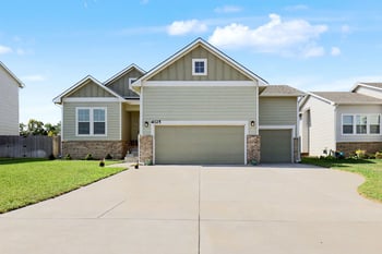 1125 Prairie Hill Cir, Park City, KS 67219