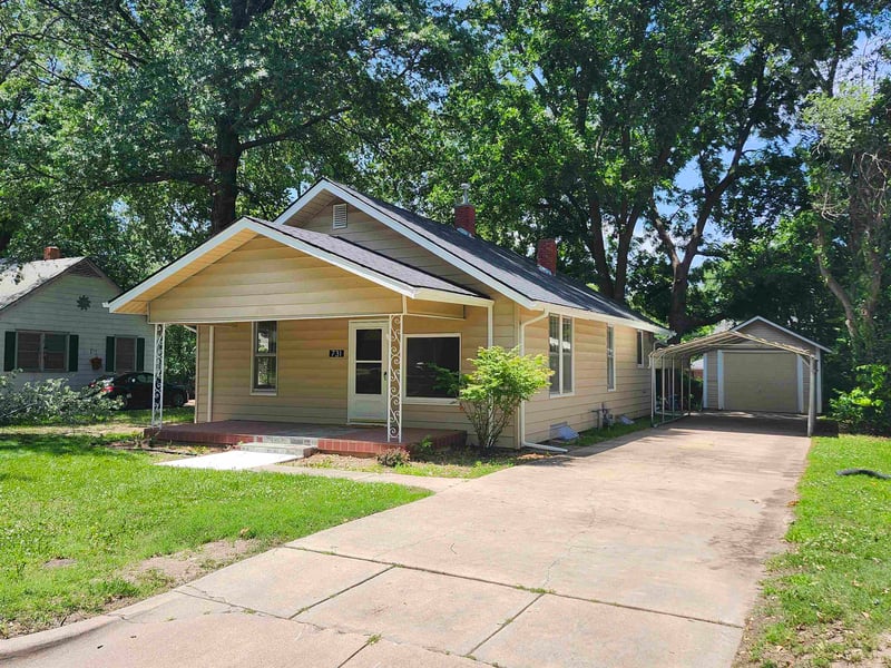 731 Belmont St, Wichita, KS 67218