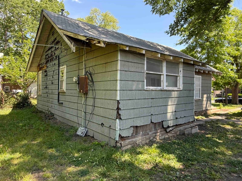 627 Summit St, El Dorado, KS 67042