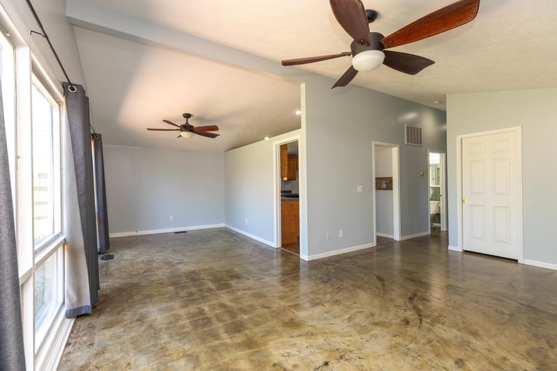 133 Georgia Ave, Salina, KS 67401