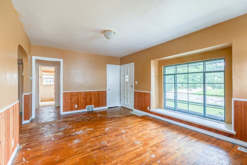 524 Brown St, Salina, KS 67401