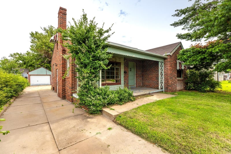 524 Brown St, Salina, KS 67401